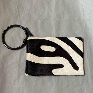 NWOT Oliveve Murphy Clutch in zebra